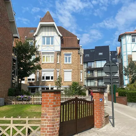 Les Clochettes - New! - With Sunny Balcony & Private Parking - Completely Renovated Vintage