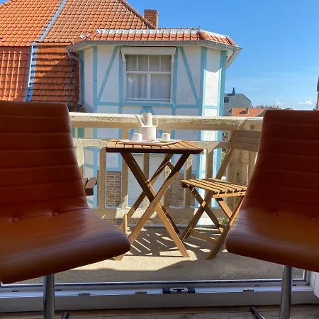 Les Clochettes - New! - With Sunny Balcony & Private Parking - Completely Renovated Vintage La Panne