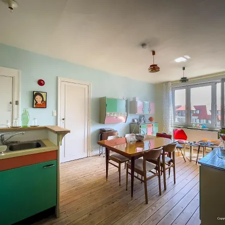 Les Clochettes - New! - With Sunny Balcony & Private Parking - Completely Renovated Vintage Appartement