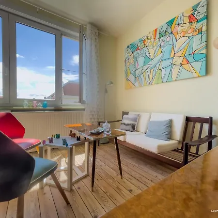 Appartement Les Clochettes - New! - With Sunny Balcony & Private Parking - Completely Renovated Vintage La Panne